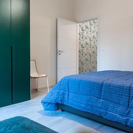 Charm House Apartment *